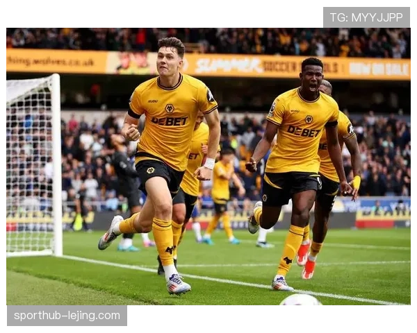 英超三中卫体系使用频率大幅提升 曼联水晶宫狼队均采用此阵型